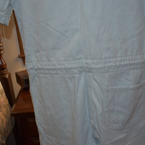 jumpsuit - Picture 9 of 9